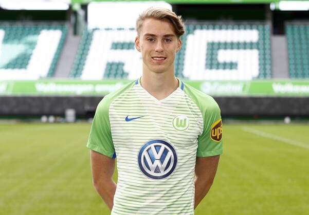 Gian Luca Itter 35 Wolfsburg Sports Football Football DFL First 1 Bundesliga men Season 2017 2018 13 09 2017 VfL Wolfsburg Portrait session Kader Portrait presentation Presentation Press call