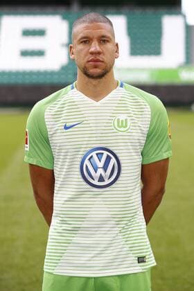 Jeffrey Bruma 5 Wolfsburg Sports Football Football DFL First 1 Bundesliga men Season 2017 2018 13 09 2017 VfL Wolfsburg Portrait session Kader Portrait presentation Presentation Press call