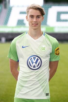 Gian Luca Itter 35 Wolfsburg Sports Football Football DFL First 1 Bundesliga men Season 2017 2018 13 09 2017 VfL Wolfsburg Portrait session Kader Portrait presentation Presentation Press call