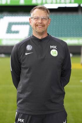 Manfred Kroß Masseur Wolfsburg Sports Football Football DFL First 1 Bundesliga men Season 2017 2018 13 09 2017 VfL Wolfsburg Portrait session Kader Portrait presentation Presentation Press call