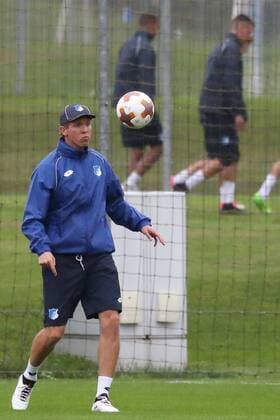 Julian Nagelsmann team manager Head coach Hoffenheim at Ball Game scene cut out Whole body Single the Training at Day the Game Conclusion of training Exercise unit Game preparation Action Action shot Football UEFA Europe League MD 1 TSG 1899 Hoffenheim SC Braga xozx