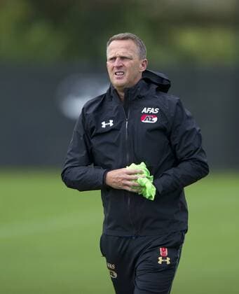 13-09-2017 VOETBAL: TRAINING AZ: ALKMAAR John van den Brom, trainer AZ Foto: SCS Michel Utrecht xVIxVIxImagesx xSoenarxChamidxsportfotografiexIVx 8733655
