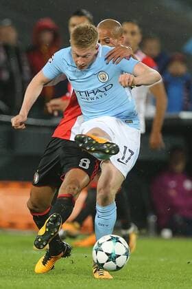 Karim El Ahmadi of Feyenoord, Kevin DE Bruyne of Manchester City during the UEFA Champions League group F match between Feyenoord Rotterdam and Manchester City at the Kuip on September 13, 2017 in Rotterdam, The Netherlands UEFA Champions League 2017 2018 xVIxVIxImagesx xTomxBodexMultimediaxIVx 8734794