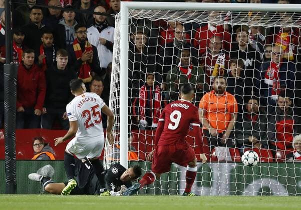 Roberto Firmino of Liverpool scores the equalising goal during the Champions League Group E match at the Anfield Stadium, Liverpool. Picture date 13th September 2017. Picture credit should read: Simon Bellis Sportimage EDITORIAL USE ONLY. No use with unauthorised audio, video, data, fixture lists, club league logos or live services. Online in-match use limited to 120 images, no video emulation. No use in betting, games or single club league player publications.