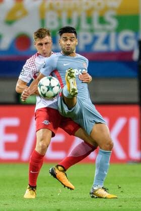 Captain Willi Orban RB Leipzig 4 in duel against Captain Falcao AS Monaco 9 the Champions League Game between RB Leipzig and AS Monaco at 13 09 2017 Leipzig Copyright: xSchueler Eibner-Pressefotox EP_JSE