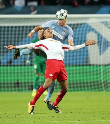 RB Leipzig Monaco Football Champions League Leipzig 13 09 2017 Red Bull Arena Football UEFA Champions League Group G 1 Matchday RB Leipzig vs AS Monaco in Picture from front Yussuf Poulsen 9 RB Leipzig and Kamil Glik 25 Monaco