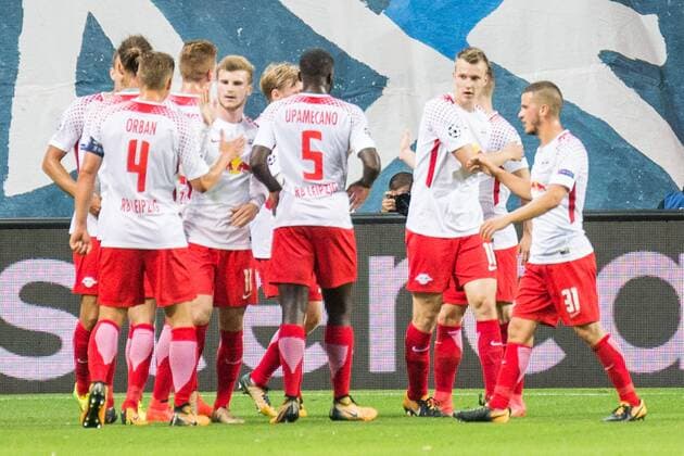 cheering above the 1 0 through Emil Forsberg RB Leipzig 10 goal Goal Goals Action shot Football Men UEFA Champions League RB Leipzig AS Monaco xprx