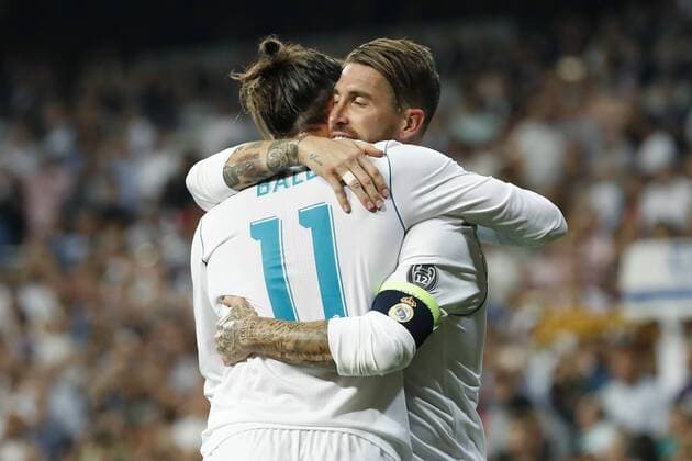 Bilder des Tages - SPORT (L-R) Gareth Bale of Real Madrid, Sergio Ramos of Real Madrid during the UEFA Champions League group H match between Real Madrid and APOEL FC on September 13, 2017 at the Santiago Bernabeu stadium in Madrid, Spain. UEFA Champions League 2017 2018 xVIxVIxImagesx xMauricexvanxSteenxIVx 8735993