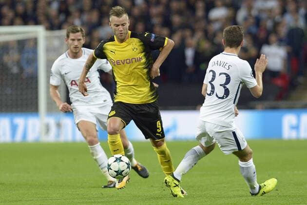London England 13 09 2017 UEFA Champions League 2017 18 Season Group H Matchday 1 Tottenham Hotspur Borussia Dortmund from left Andrey Yarmolenko Dortmund Ben Davies Tottenham