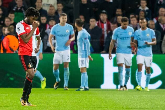ROTTERDAM - Feyenoord - Manchester City , Voetbal , Seizoen 2017 2018 , Champions League , Feijenoord stadion de Kuip , 13-09-2017 , Feyenoord speler Miquel Nelom (l) baalt als Manchester City feest viert Feyenoord - Manchester City  x1707648x