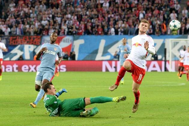 Football men Season 2017 2018 Champions League Group G 1 Matchday RB Leipzig AS Monaco TW Diego Benaglio No 16 AS Monaco clarifies against Timo Werner No 11 RB Leipzig 13 09 2017 Copyright: xMatthiasxKochx