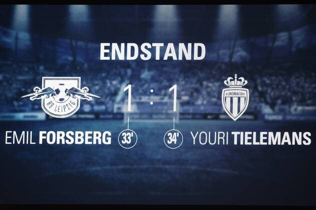 Football men Season 2017 2018 Champions League Group G 1 Matchday RB Leipzig AS Monaco Scoreboard with 1 1 Results and the both Scorer Emil Forsberg No 10 RB Leipzig and Youri Tielemans No 17 AS Monaco 13 09 2017 Copyright: xMatthiasxKochx