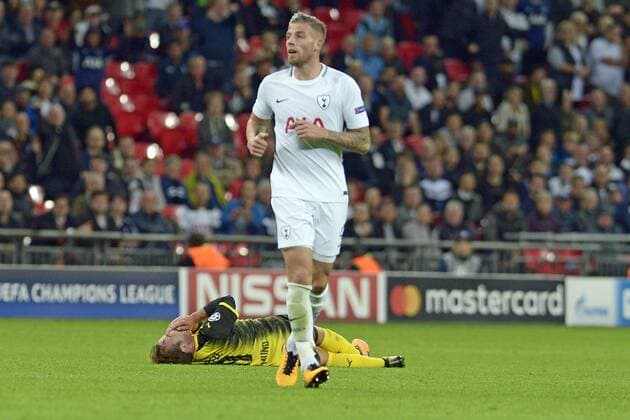 London England 13 09 2017 UEFA Champions League 2017 18 Season Group H Matchday 1 Tottenham Hotspur Borussia Dortmund Facial injury at Mario Götze Goetze Dortmund Bottom