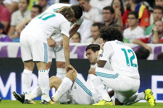 Real Madrid s Mateo Kovacic injured during Champions League Group H match 1. September 13,2017.  (2017091326)