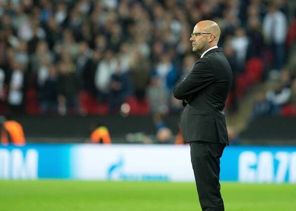 Peter Bosz manager of Borussia Dortmund during the UEFA Champions League group stage match between Tottenham Hotspur and Borussia Dortmund at Wembley Stadium, London, England on 13 September 2017. Copyright: xVincexMignottx 16640045