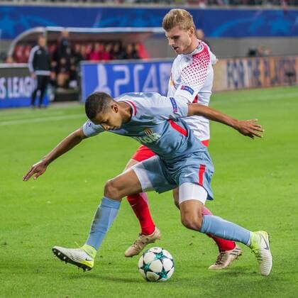 v left Jorge Marco de Oliveira Moraes AS Monaco 6 Timo Werner RB Leipzig 11 duel Duel Action shot Action Football Men UEFA Champions League RB Leipzig AS Monaco xprx