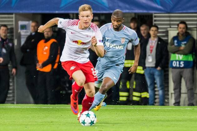v left Marcel Halstenberg RB Leipzig 23 Almamy Toure AS Monaco 38 Run duel duel Duel Action shot Action Football Men UEFA Champions League RB Leipzig AS Monaco xprx