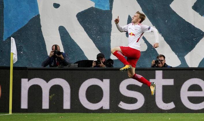 ger 1 FBL Champions League Fight Lawn ball sport Leipzig vs AS Monaco 13 09 17 Leipzig Red Bull Arena ger 1 FBL Season 2017 2018 Chamions League Fight 01 Matchday Lawn ball sport Leipzig vs AS Monaco in Picture goal celebration Emil Forsberg Leipzig After the goal to 1 0
