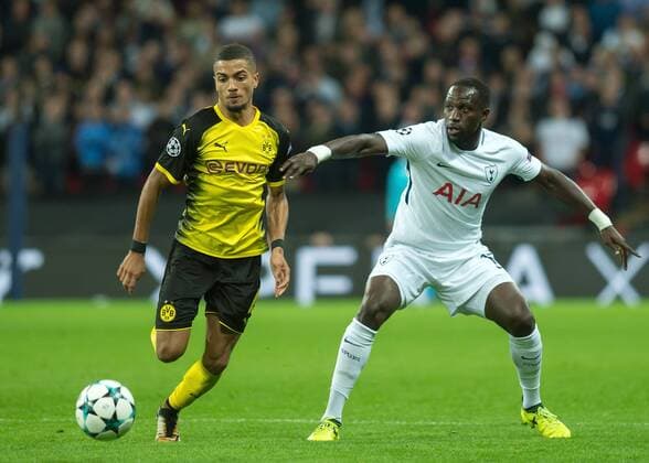 Jeremy Toljan of Borussia Dortmund battles with Moussa Sissoko of Tottenham Hotspur during the UEFA Champions League group stage match between Tottenham Hotspur and Borussia Dortmund at Wembley Stadium, London, England on 13 September 2017. Copyright: xVincexMignottx 16640069