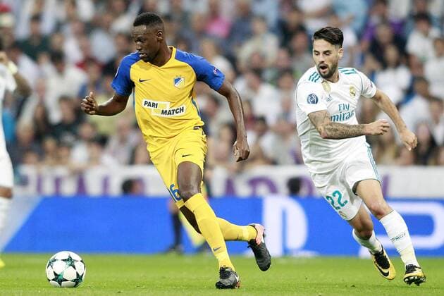 Real Madrid s Isco Alarcon (r) and Apoel FC s Vinicius during Champions League Group H match 1. September 13,2017.  (20170913124)