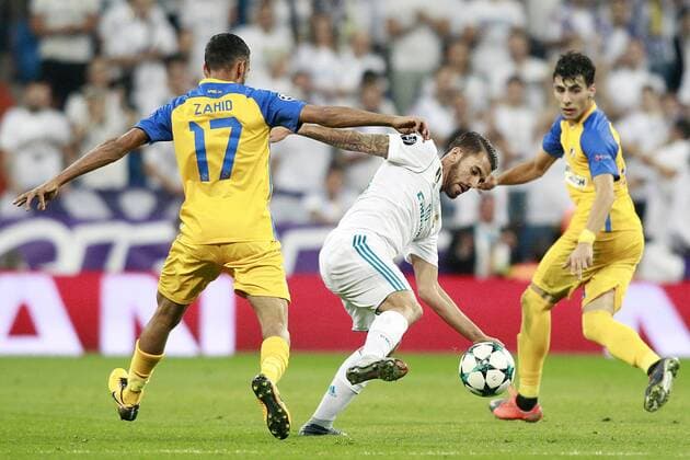 Real Madrid s Dani Ceballos (r) and Apoel FC s Ghayas Zahid during Champions League Group H match 1. September 13,2017.  (20170913186)