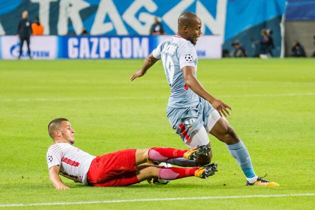 v left Diego Demme RB Leipzig 31 Djibril Sidibe AS Monaco 19 duel Duel Action shot Action Football Men UEFA Champions League RB Leipzig AS Monaco xprx