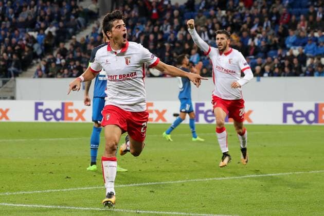Scorer Joao Carlos Braga 23 cheering above the goal to 1 1 cheering goal celebration Goals Celebrate The Goal Goal Celebration cheering ueber the goal optimistic Action Action shot Football UEFA Europe League TSG 1899 Hoffenheim SC Braga xozx