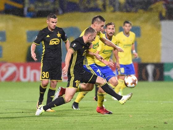 From left JOSIP BREZOVEC and GHEORGHE ANTON of Tiraspol and LUKAS ZELEZNIK and PETR JIRACEK of Zlin in action during the Football Europa League 1st round group F match: Fastav Zlin vs Sheriff Tiraspol in Olomouc, Czech Republic, September 14, 2017. (CTKxPhoto LudekxPerina) CTKPhotoP201709140914201  DSC_6410
