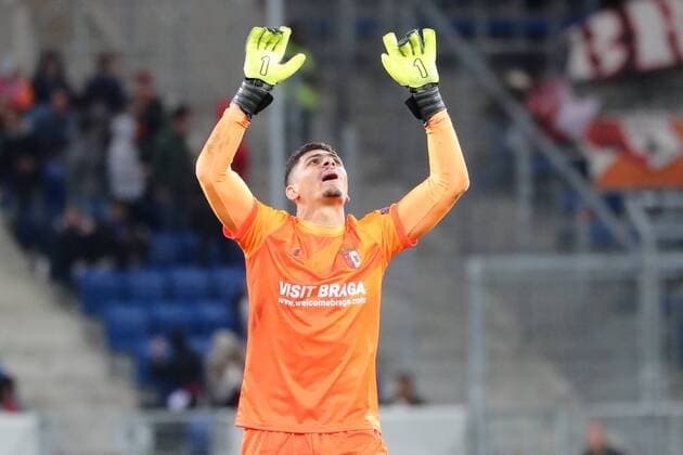 Matheus Lima Magalhaes Matheus Goalkeeper Braga 1 cheering above the goal to 1 2 cheering goal celebration Goals Celebrate The Goal Goal Celebration cheering ueber the goal optimistic Action Action shot Football UEFA Europe League TSG 1899 Hoffenheim SC Braga xozx