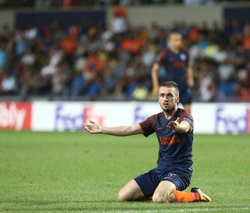 Edin Visca of Basaksehir during the UEFA Europa League Group c match between Medipol Basaksehir and Ludogorets Razgrad at Fatih Terim Stadium in Istanbul , Turkey on September 14 , 2017. 