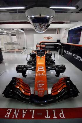 Stoffel VANDOORNE B 2 McLaren Honda grand Prize from Singapore 2017 Preparations motor aviation Formula 1 24 08 2017 Singapore Copyright: xAndre Eibner-Pressefotox EP_JAE