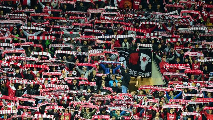 Fans of Slavia iv in action during the Football Europa League 1st round group A match: Slavia Praha vs Maccabi Tel Aviv in Prague, Czech Republic, September 14, 2017. (CTKxPhoto MichalxKamaryt) CTKPhotoP201709140985801  KMT_8633