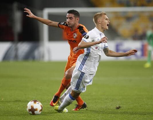 September 14, 2017 - Keiv, Ukraine - VITALIY BUYALSKIY of Dynamo vies for the ball with GJERGJ MUZAKA, left, of Skenderbeu during the UEFA Europa League Group B soccer match at the NSK Olimpiyskyi. Soccer 2017: Dynamo Kyiv vs Skenderbeu: Group B - ZUMAs334 20170914_zap_s334_005 Copyright: xAnatoliixStepanovx