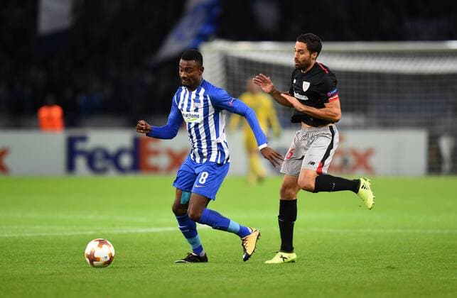 Football men Season 2017 2018 UEFA Europe League Group J 1 Matchday Hertha BSC Athletic Bilbao v l Salomon Kalou Hertha BSC Xabier Etxeita Athletic Bilbao 14 09 2017 Copyright: xMichaelxHundtx xMatthiasxKochx