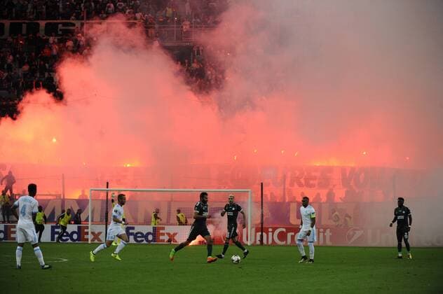 Fumigenes supporters (OM) FOOTBALL : Marseille vs Konyaspor - Europa League - 14 09 2017 FranckPennant Panoramic 