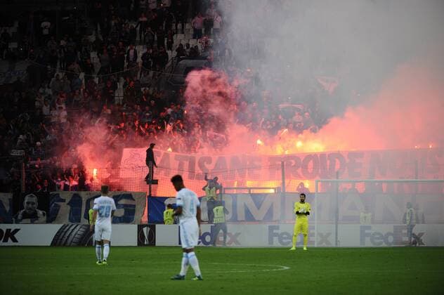 Fumigenes supporters (OM) FOOTBALL : Marseille vs Konyaspor - Europa League - 14 09 2017 FranckPennant Panoramic 