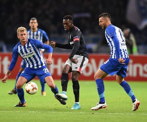 Football men Season 2017 2018 UEFA Europe League Group J 1 Matchday Hertha BSC Athletic Bilbao v l Fabian Lustenberger Hertha BSC Inaki Williams Athletic Bilbao Vedad Ibisevic Hertha BSC 14 09 2017 Copyright: xMichaelxHundtx xMatthiasxKochx