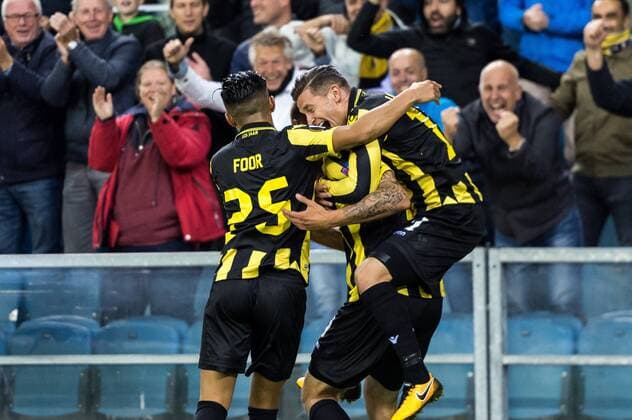 (L-R) Navarone Foor of Vitesse, Bryan Linssen of Vitesse, Tim Matavz of Vitesse during the UEFA Europa League group K match between Vitesse Arnhem and Lazio Roma at Gelredome on September 14, 2017 in Arnhem, The Netherlands UEFA Europa League 2017 2018 xVIxVIxImagesx xGerritxvanxKeulenxIVx 8744477