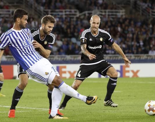 Real Sociedad s Willian Jose (L) in action against Rosenborg s Jrgen Skjelvik during the UEFA Europa League match that both teams played at the Anoeta stadium in San Sebastian, Basque Country, Spain, 14 September 2017. Real Sociedad vs. Rosenborg !ACHTUNG: NUR REDAKTIONELLE NUTZUNG!  Copyright: xJavierxEtxezarretax SSB010 20170914-636410227824503390