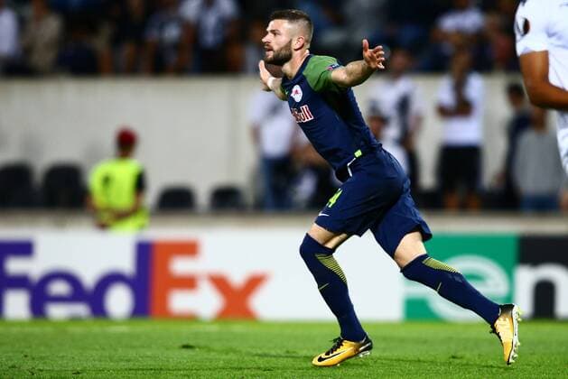 SOCCER - EL, Vitoria vs RBS GUIMARAES,PORTUGAL,14.SEP.17 - SOCCER - UEFA Europa League, group stage, Vitoria Guimaraes SC vs Red Bull Salzburg. Image shows the rejoicing of Valon Berisha (RBS). GEPAxpictures xFelixxRoittner