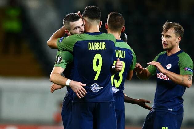 SOCCER - EL, Vitoria vs RBS GUIMARAES,PORTUGAL,14.SEP.17 - SOCCER - UEFA Europa League, group stage, Vitoria Guimaraes SC vs Red Bull Salzburg. Image shows the rejoicing of Valon Berisha and Munas Dabbur (RBS). GEPAxpictures xFelixxRoittner