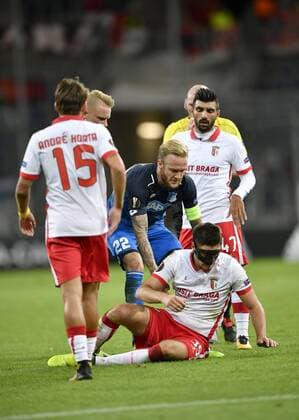Kevin Vogt TSG 1899 Hoffenheim helps Nikola Vukcevic Sporting Braga on The Legs TSG 1899 Hoffenheim vs Sporting SC Braga Europe League 14 09 2017 TSG 1899 Hoffenheim vs Sporting SC Braga