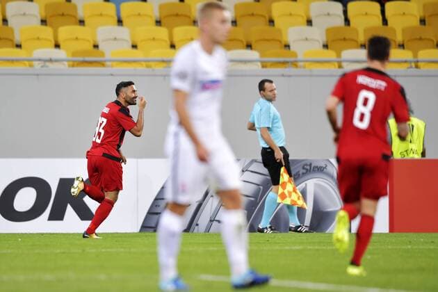 170914 Östersunds Saman Ghoddos jublar efter att han gjort 0-1-malet under fotbollsmatchen i Europa League mellan Zorya och Östersund den 14 september 2017 i Lviv.  Copyright: JOHANNAxLUNDBERG BB170914JL023