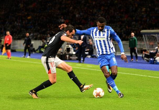 Football men Season 2017 2018 UEFA Europe League Group J 1 Matchday Hertha BSC Athletic Bilbao v l Inigo Lekue Athletic Bilbao Salomon Kalou Hertha BSC 14 09 2017 Copyright: xMichaelxHundtx xMatthiasxKochx