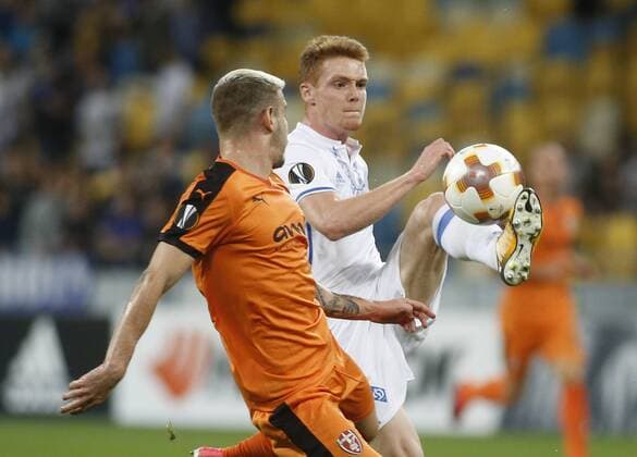 Fußball, EL, Dynamo Kiew - KF Skenderbeu Korca September 14, 2017 - Viktor Tsygankov (R ) of Dynamo vies for the ball with Gledi Mici (L ) of SkoÂ«nderbeu during the UEFA Europa League Group B soccer match between FC Dynamo Kyiv and FC SkoÂ«nderbeu , at the NSK Olimpiyskyi in Kyiv, Ukraine, September 14, 2017. The UEFA Europa League Group B soccer match between FC Dynamo Kyiv and FC SkÃ«nderbeu , at the NSK Olimpiyskyi in Kyiv. - ZUMAs334 20170914_zap_s334_003 Copyright: xAnatoliixStepanovx