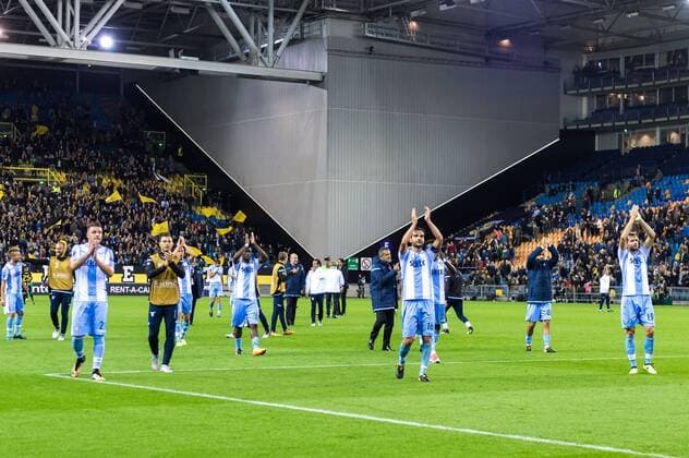 Fußball, EL, Vitesse Arnheim - Lazio Rom the players of Lazio thank the supporters during the UEFA Europa League group K match between Vitesse Arnhem and Lazio Roma at Gelredome on September 14, 2017 in Arnhem, The Netherlands UEFA Europa League 2017 2018 xVIxVIxImagesx xGerritxvanxKeulenxIVx 8745548