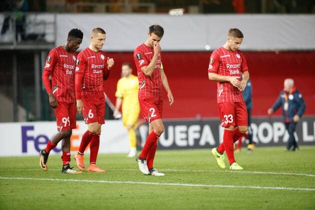Fußball, EL, SV Zulte Waregem - OGC Nizza Essevee s players pictured after losing a soccer game between Belgian team SV Zulte Waregem and French club OGC Nice, Thursday 14 September 2017 in Waregem, the first match of the group stage (Group K) of the Europa League tournament. KURTxDESPLENTER  x05164638x