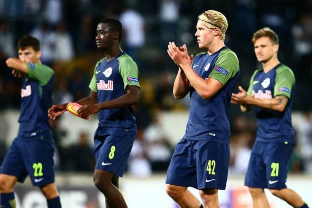 Fußball, EL, Vitoria Guimaraes - Red Bull Salzburg SOCCER - EL, Vitoria vs RBS GUIMARAES,PORTUGAL,14.SEP.17 - SOCCER - UEFA Europa League, group stage, Vitoria Guimaraes SC vs Red Bull Salzburg. Image shows Xaver Schlager (RBS). GEPAxpictures xFelixxRoittner