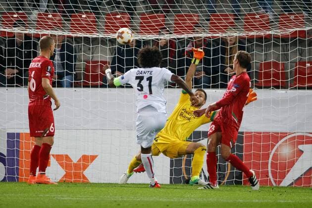 Fußball, EL, SV Zulte Waregem - OGC Nizza Nice captain Dante scores a goal during a soccer game between Belgian team SV Zulte Waregem and French club OGC Nice, Thursday 14 September 2017 in Waregem, the first match of the group stage (Group K) of the Europa League tournament. KURTxDESPLENTER  x05164569x