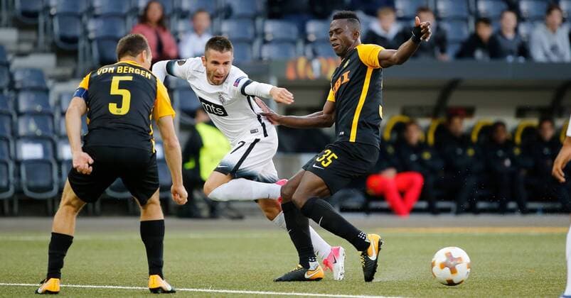 14 09 2017 Stade de Suisse Berne Switzerland Season 2017 2018 men UEFA Europe League Group stage BSC Young Boys Berne FK Partizan Belgrade Zoran Tosic centre Partizan against Steve from Bergen left and Sekou Junior Sanogo Young Boys